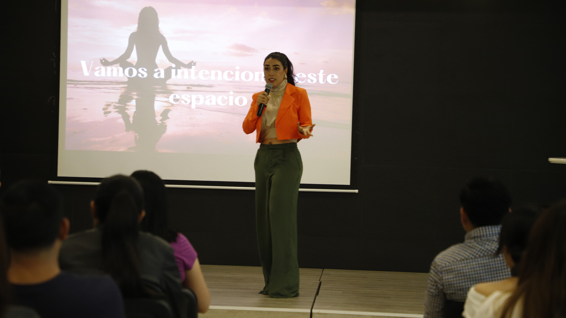 Georgina Padilla en escenario